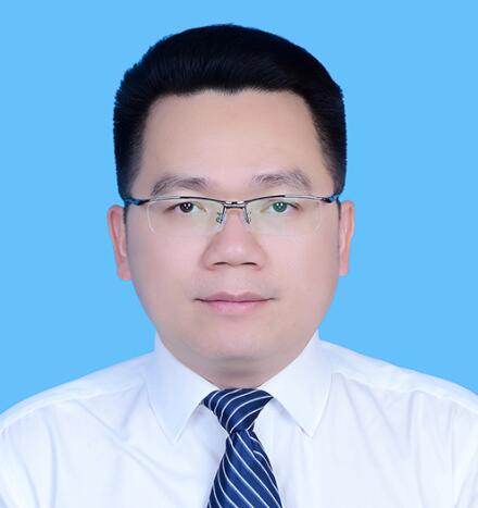 蒙啟鵬簡歷：百色市委副書記蒙啟鵬，曾任廣西團(tuán)委書記、柳州市副市長、欽州副市長